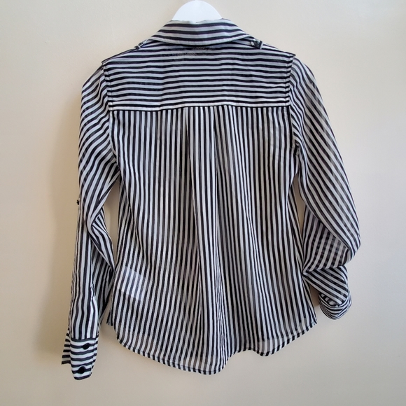 GUESS XS Black stripe shirt, flowy and lace back detail XS - Picture 2 of 12